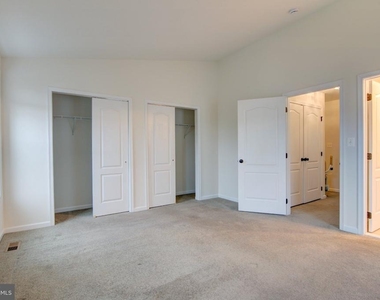 23099 Sunbury Street - Photo Thumbnail 15