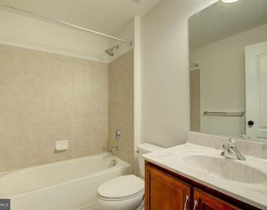 23099 Sunbury Street - Photo Thumbnail 25