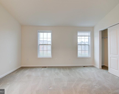 23099 Sunbury Street - Photo Thumbnail 20