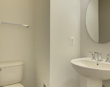 23099 Sunbury Street - Photo Thumbnail 12