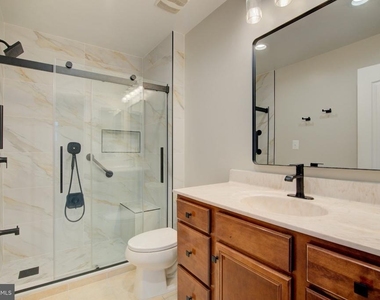 23099 Sunbury Street - Photo Thumbnail 22