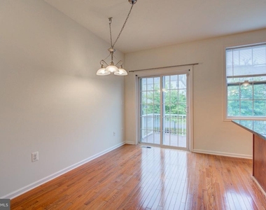 23099 Sunbury Street - Photo Thumbnail 11