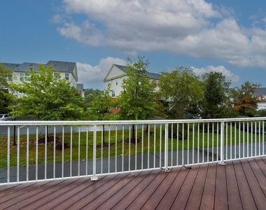 23099 Sunbury Street - Photo Thumbnail 26