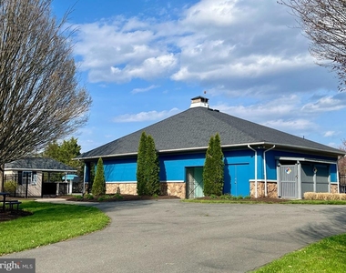 312 Stallion Square Ne - Photo Thumbnail 42