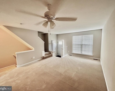 312 Stallion Square Ne - Photo Thumbnail 16