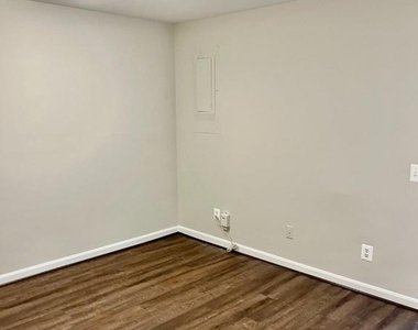 312 Stallion Square Ne - Photo Thumbnail 32