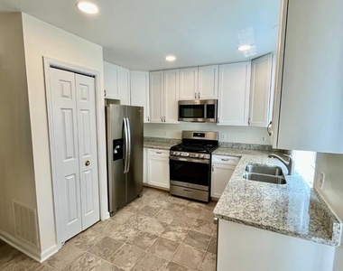312 Stallion Square Ne - Photo Thumbnail 19