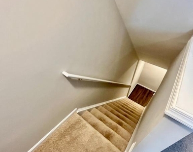 312 Stallion Square Ne - Photo Thumbnail 27