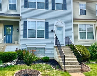 312 Stallion Square Ne - Photo Thumbnail 1