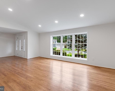 9410 Onion Patch Drive - Photo Thumbnail 6