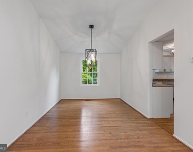 9410 Onion Patch Drive - Photo Thumbnail 5