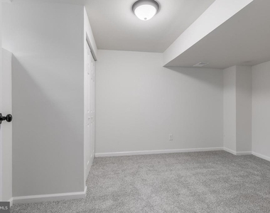 9410 Onion Patch Drive - Photo Thumbnail 32