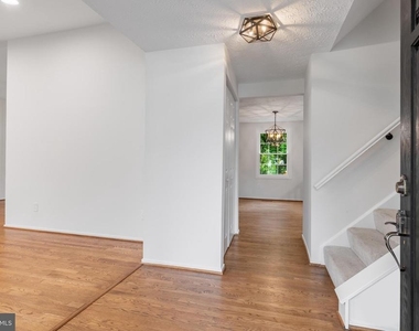 9410 Onion Patch Drive - Photo Thumbnail 7
