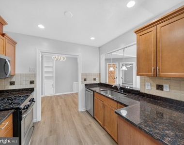 4906 Upland Drive - Photo Thumbnail 10