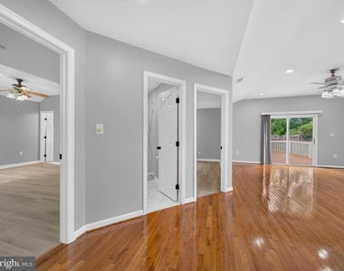 4906 Upland Drive - Photo Thumbnail 15