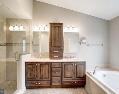 8503 Westown Way - Photo Thumbnail 14