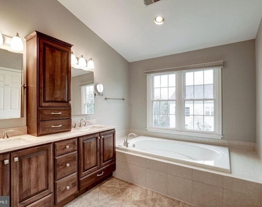 8503 Westown Way - Photo Thumbnail 15