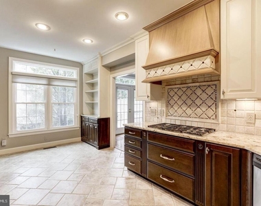 8503 Westown Way - Photo Thumbnail 10
