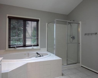 14015 Wood Rock Way - Photo Thumbnail 36