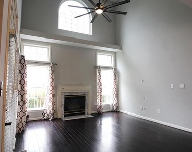 14015 Wood Rock Way - Photo Thumbnail 12