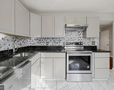 7442 Adams Park Court - Photo Thumbnail 7