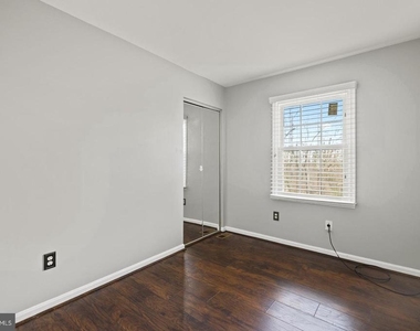 7442 Adams Park Court - Photo Thumbnail 14