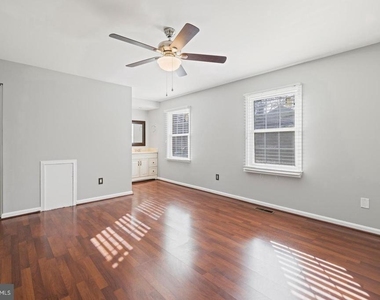 7442 Adams Park Court - Photo Thumbnail 15