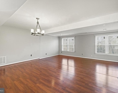 7442 Adams Park Court - Photo Thumbnail 8