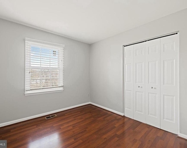 7442 Adams Park Court - Photo Thumbnail 13