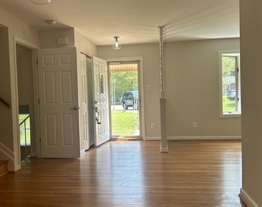 6204 Erman Court - Photo Thumbnail 2