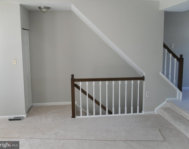 13312 Foxhole Drive - Photo Thumbnail 7
