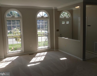 13312 Foxhole Drive - Photo Thumbnail 5