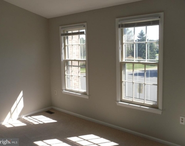 13312 Foxhole Drive - Photo Thumbnail 14