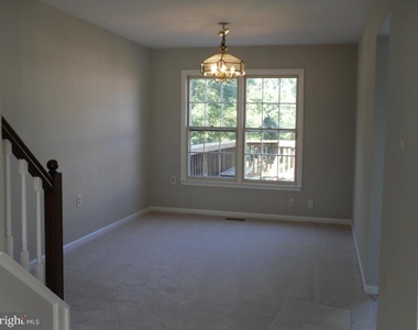 13312 Foxhole Drive - Photo Thumbnail 8