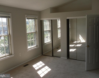 13312 Foxhole Drive - Photo Thumbnail 15