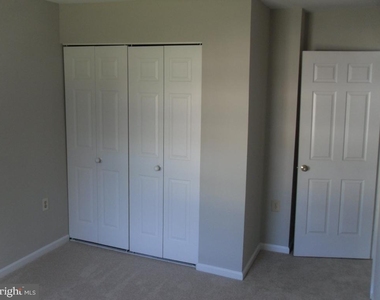13312 Foxhole Drive - Photo Thumbnail 18