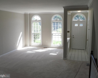 13312 Foxhole Drive - Photo Thumbnail 3