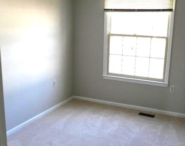 13312 Foxhole Drive - Photo Thumbnail 17