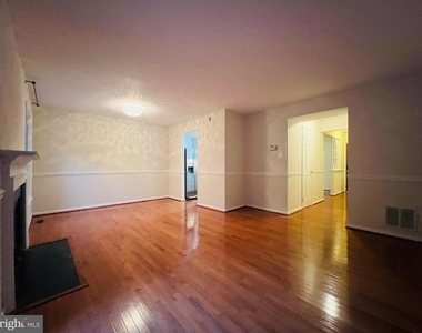 6279 Kerrydale Drive - Photo Thumbnail 5