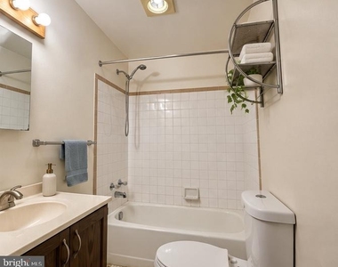 2991 Braxton Wood Court - Photo Thumbnail 14