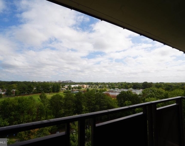 3101 S Manchester Street - Photo Thumbnail 11