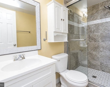 3101 S Manchester Street - Photo Thumbnail 9