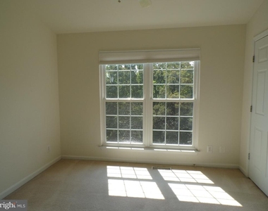 6015 Terrapin Place - Photo Thumbnail 8