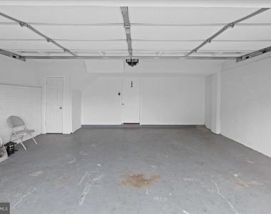 6350 Regal Oak Drive - Photo Thumbnail 35