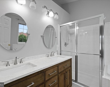6350 Regal Oak Drive - Photo Thumbnail 20