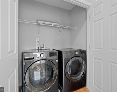 6350 Regal Oak Drive - Photo Thumbnail 26