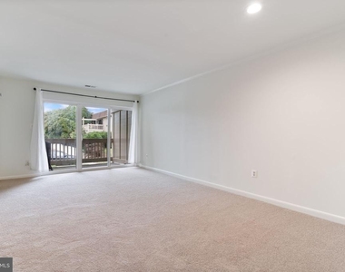 5766 Rexford Court - Photo Thumbnail 4