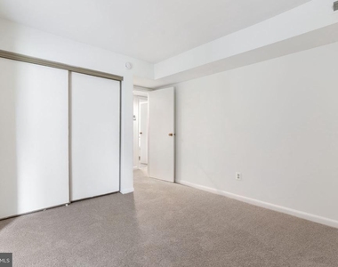 5766 Rexford Court - Photo Thumbnail 10