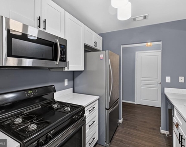 5565 Seminary Road - Photo Thumbnail 2