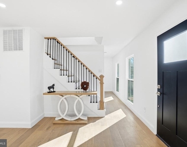 10704 Howerton Avenue - Photo Thumbnail 3